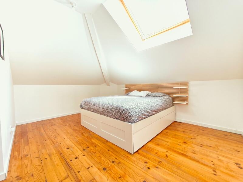 Maison - 215 m² - 6 pièces