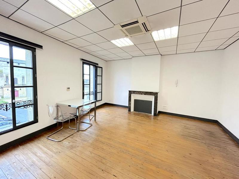 Bureau - 24 m² - 1 pièce