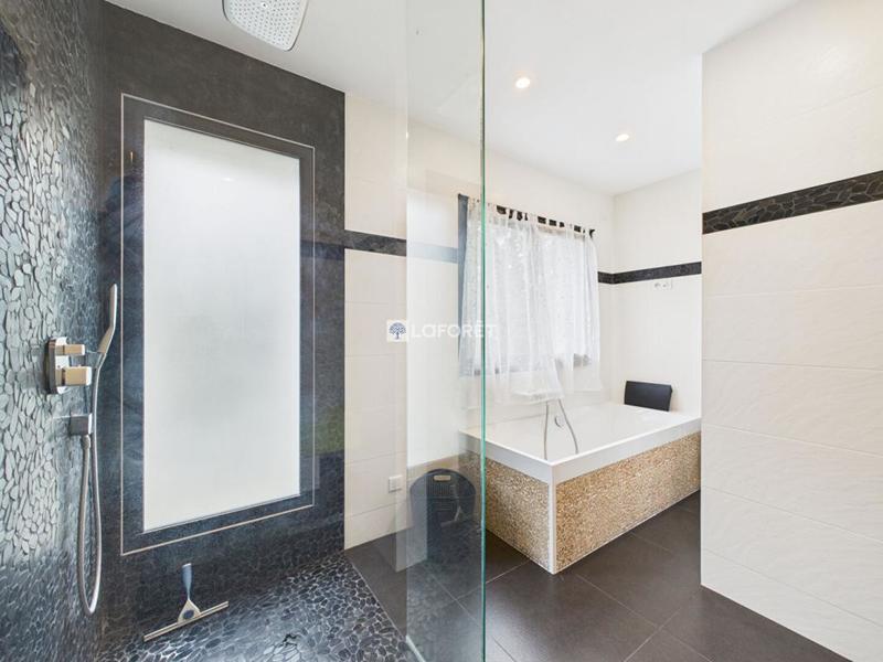 Maison - 186 m² - 5 pièces