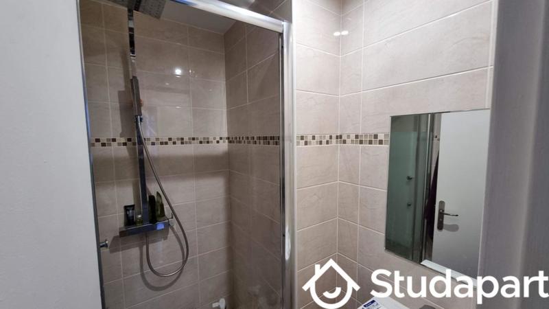 Chambre - 21 m² - 1 pièce