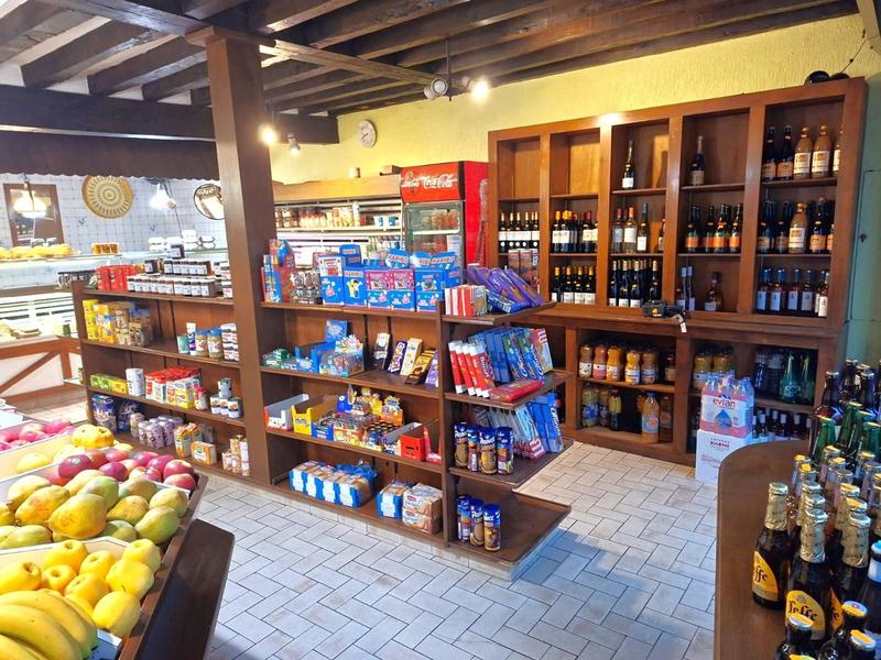 Local commercial - 165 m² - 8 pièces