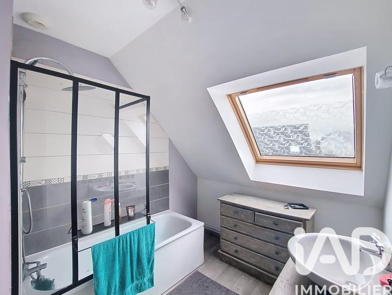 Maison - 98 m² - 5 pièces