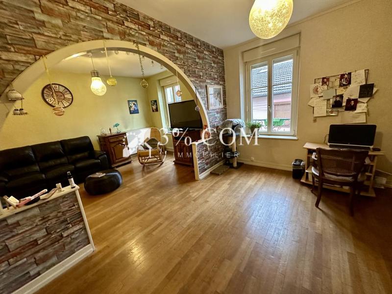 Maison - 210 m² - 10 pièces