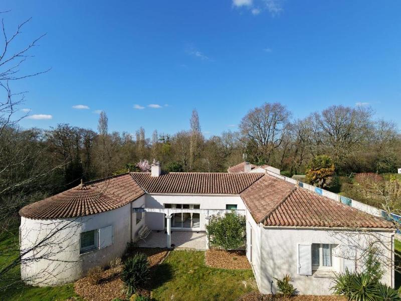 Maison - 165 m² - 6 pièces