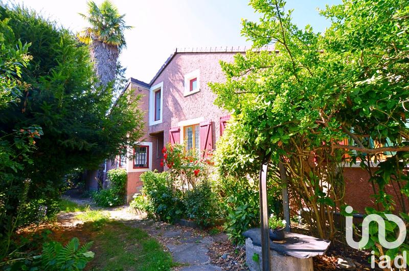 Maison - 104 m² - 4 pièces