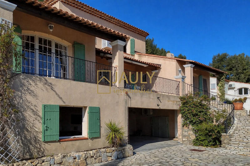 Villa - 190 m² - 8 pièces