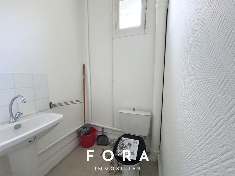 Local commercial - 34 m² - 2 pièces