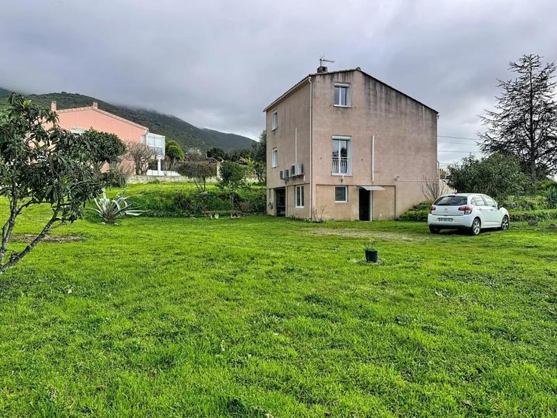 Maison - 101 m² - 4 pièces