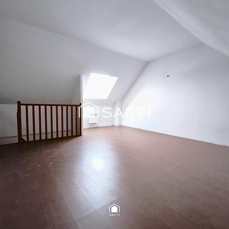 Maison - 96 m² - 5 pièces