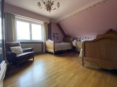 Maison - 195 m² - 8 pièces