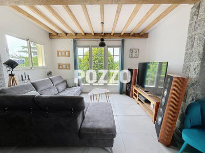 Maison - 131 m² - 8 pièces