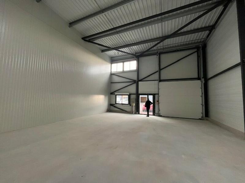 Local d'activité / Entrepôt - 127 m²