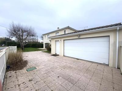 Maison - 240 m² - 6 pièces