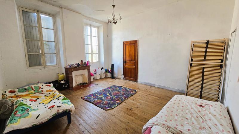 Maison - 333 m² - 6 pièces