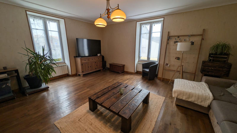 Maison - 180 m² - 7 pièces