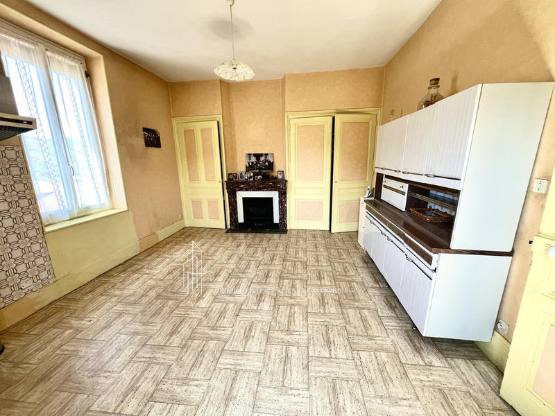 Maison - 198 m² - 7 pièces