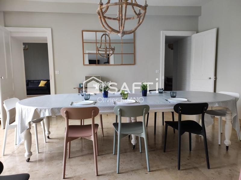 Maison - 262 m² - 5 pièces