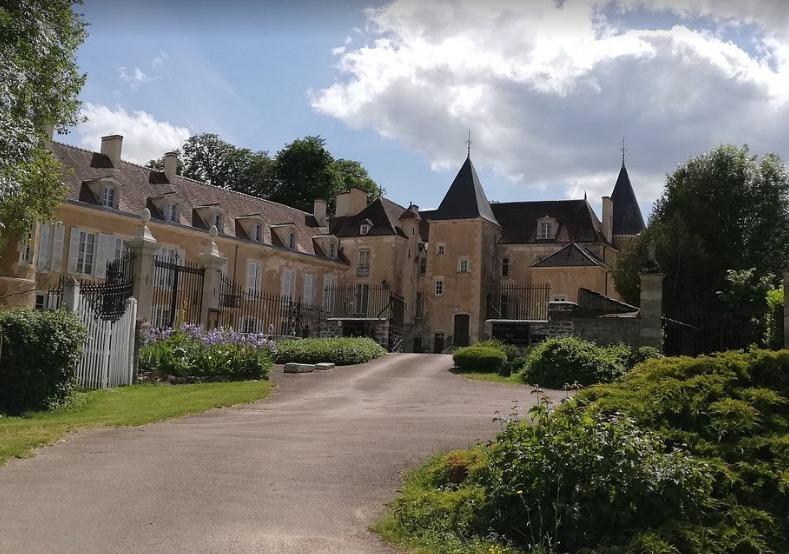 Manoir - 1 500 m² - 35 pièces