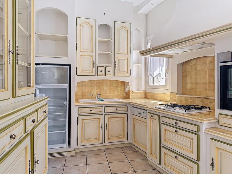 Studio - 135 m² - 5 pièces