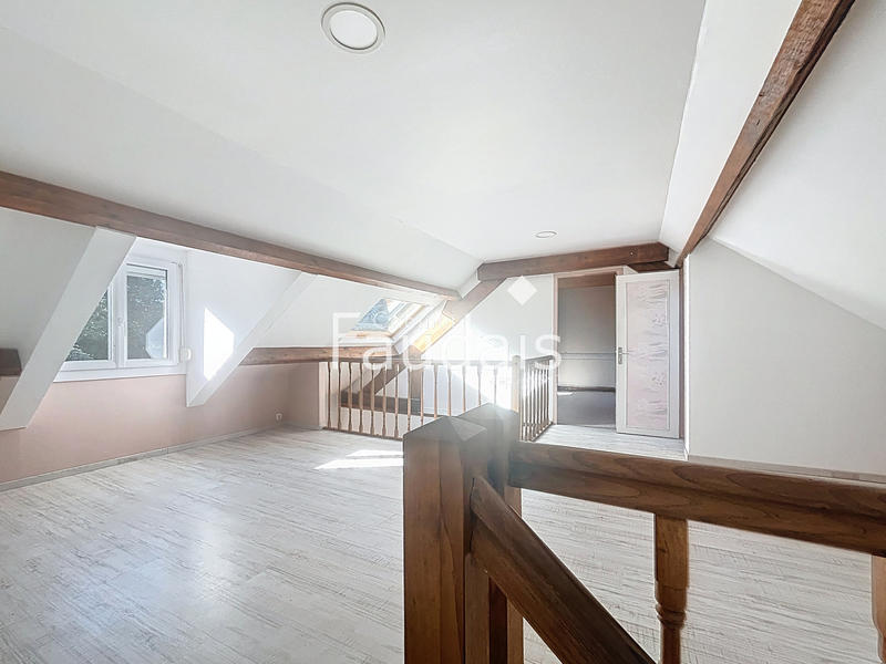 Maison - 122 m² - 6 pièces