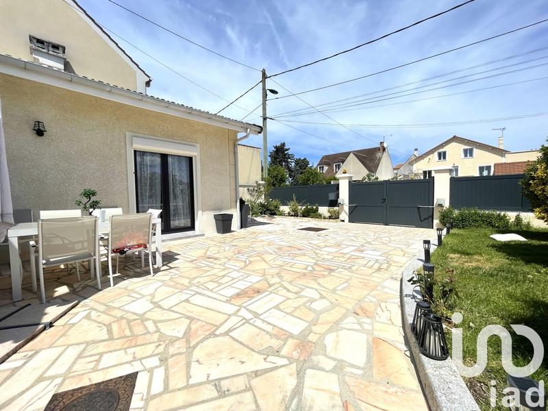 Maison - 92 m² - 5 pièces