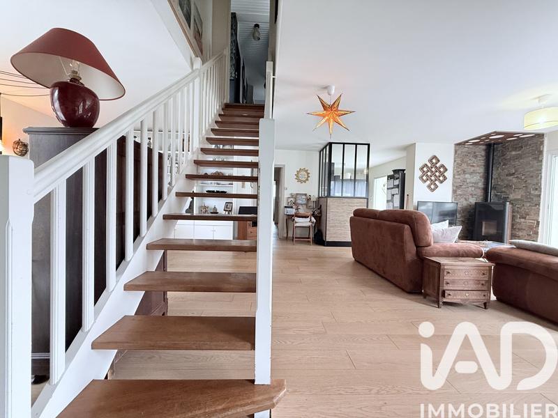 Maison - 162 m² - 9 pièces