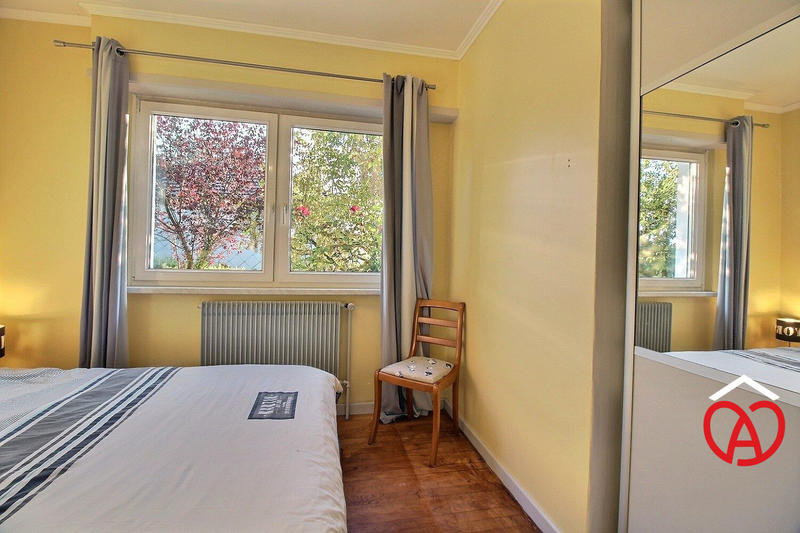 Maison - 216 m² - 8 pièces