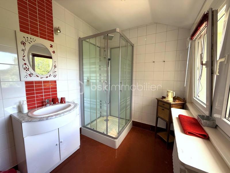 Maison - 303 m² - 10 pièces