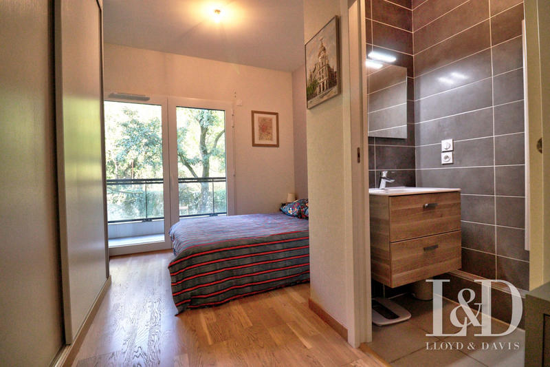 Appartement - 107 m² - 6 pièces