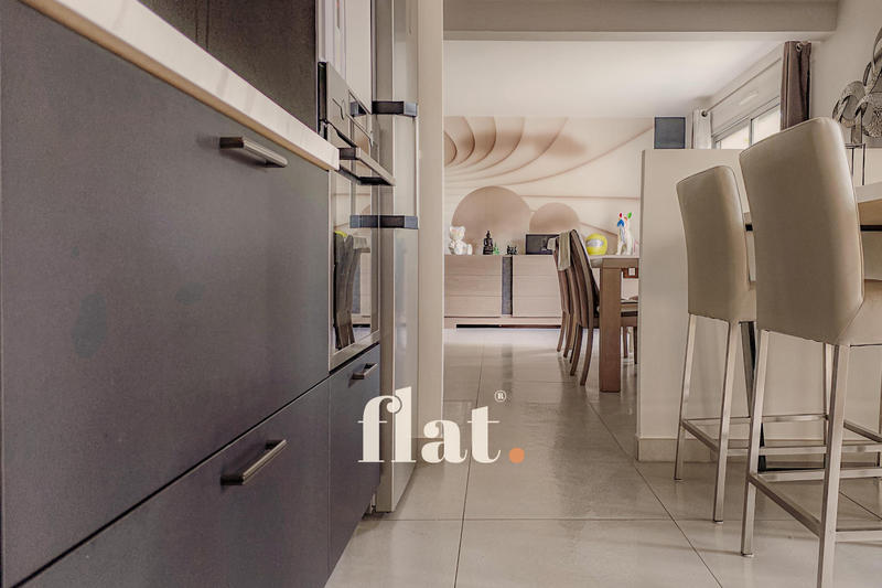 Maison - 175 m² - 6 pièces