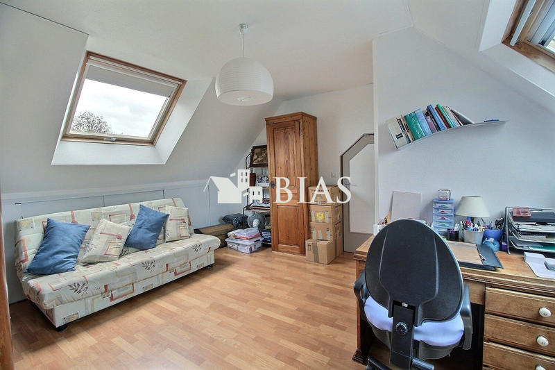 Maison - 143 m² - 5 pièces