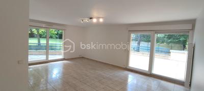 Appartement - 82 m² - 3 pièces