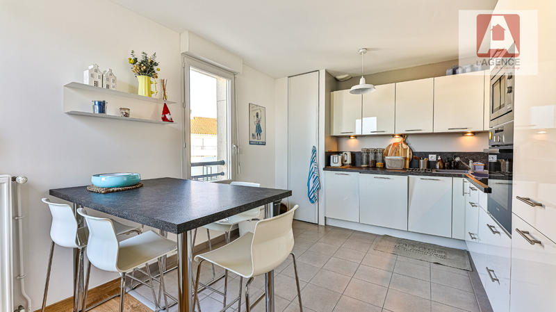 Appartement - 106 m² - 4 pièces