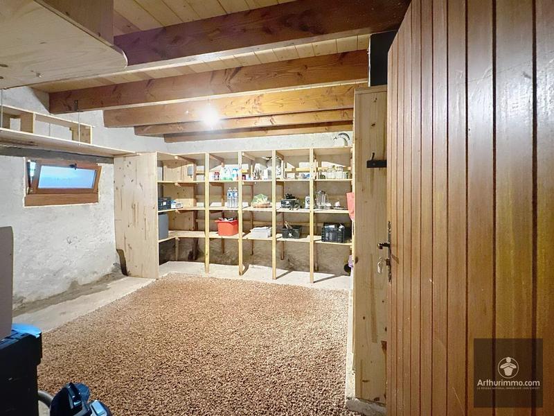 Maison - 340 m² - 8 pièces