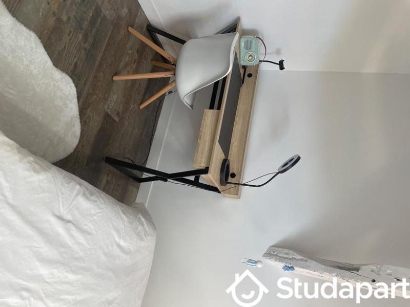 Chambre - 10 m² - 1 pièce