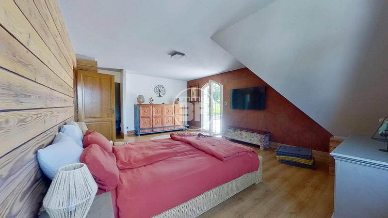 Maison - 142 m² - 6 pièces