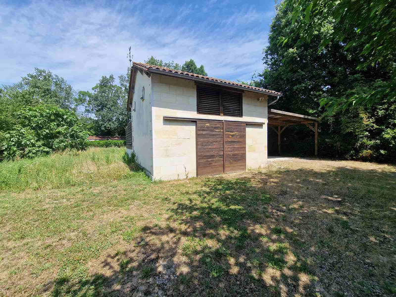 Maison - 229 m² - 8 pièces