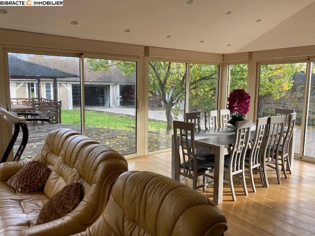 Maison - 300 m² - 10 pièces