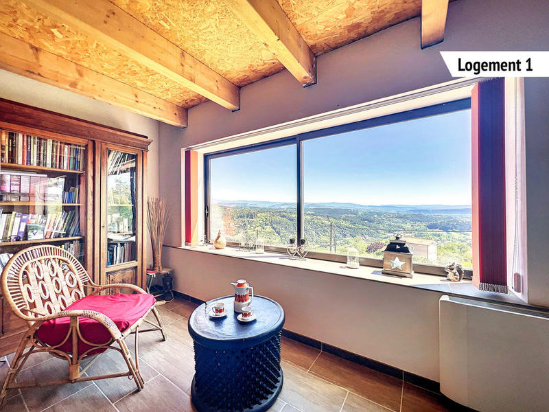 Maison - 250 m² - 10 pièces