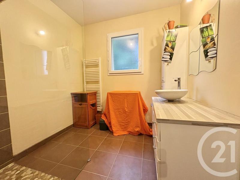 Pavillon - 137 m² - 7 pièces