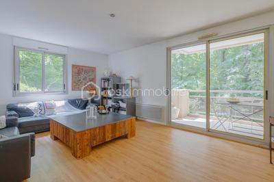 Appartement - 93 m² - 4 pièces