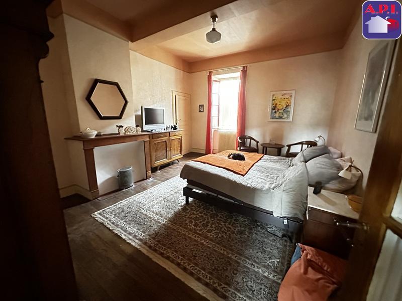 Maison - 287 m² - 8 pièces