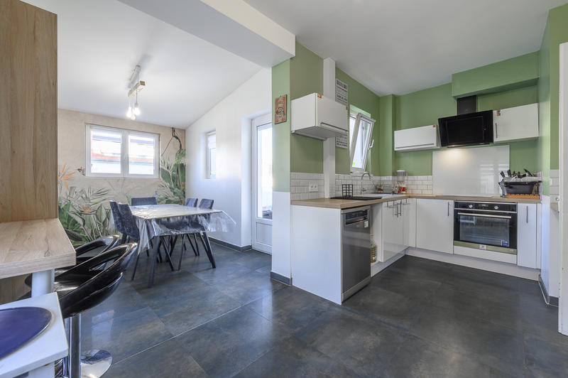 Maison - 159 m² - 6 pièces