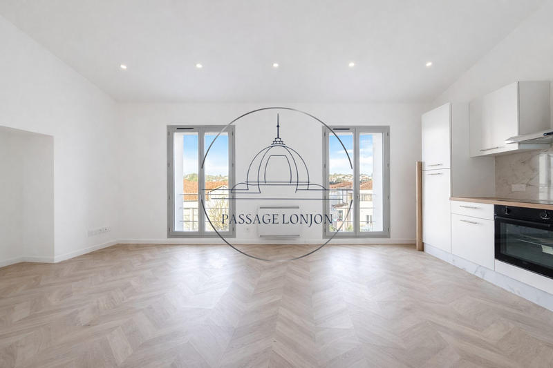 Appartement - 106 m² - 5 pièces