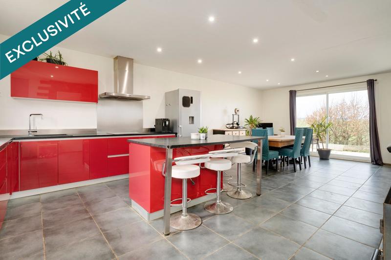 Maison - 95 m² - 5 pièces