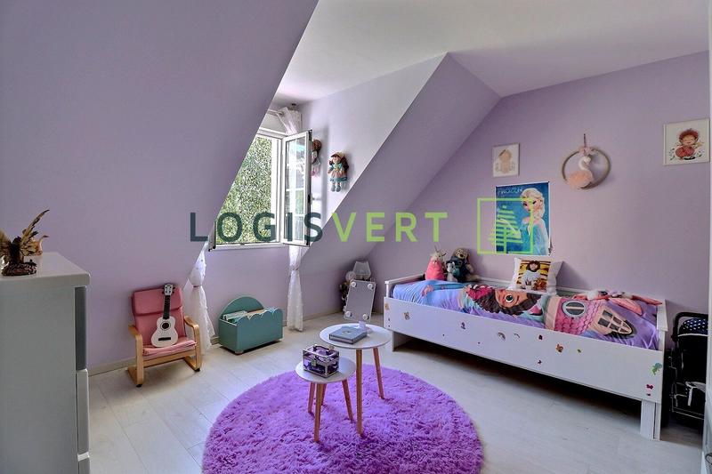 Maison - 352 m² - 8 pièces