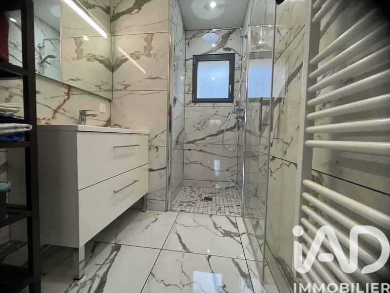 Maison - 183 m² - 6 pièces