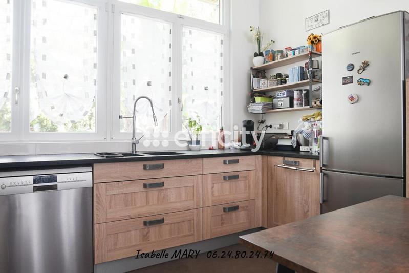 Maison - 105 m² - 5 pièces