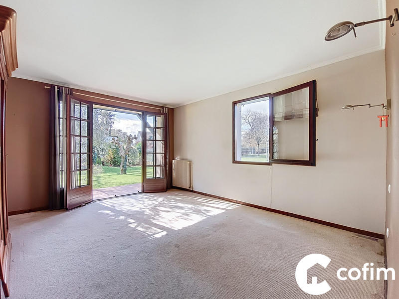 Maison - 209 m² - 8 pièces