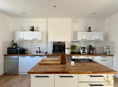 Maison - 158 m² - 7 pièces